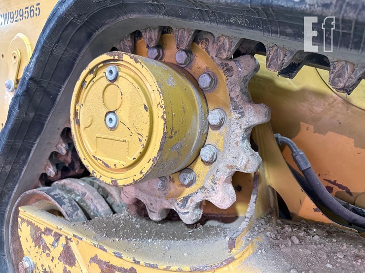 2023-caterpillar-259d3-image-36