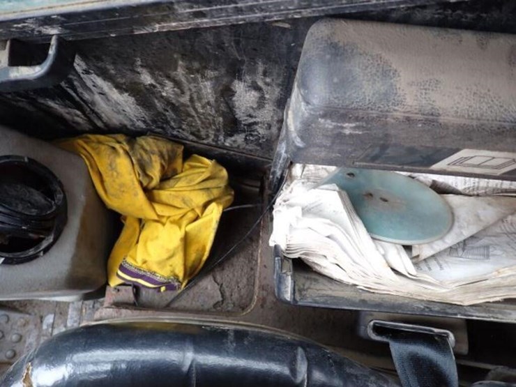 2010-caterpillar-232b-image-25