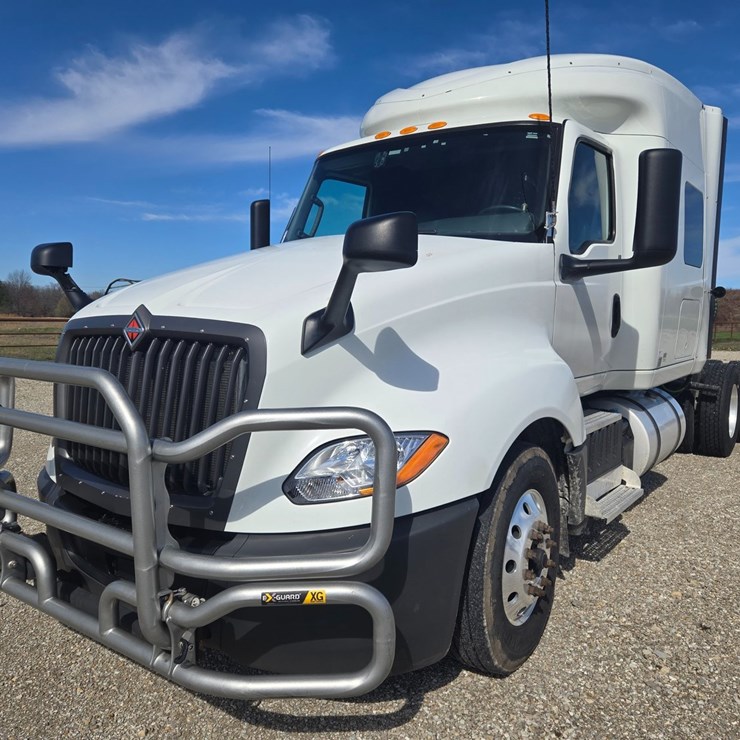 2020 INTERNATIONAL LT