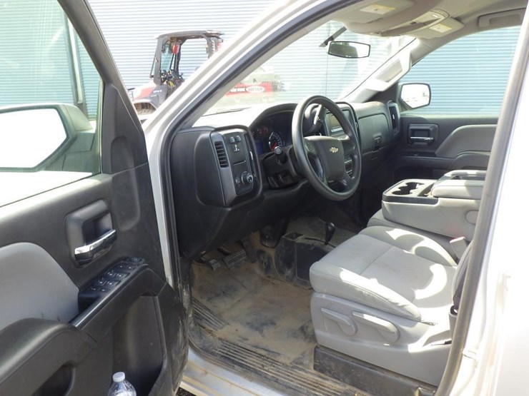 2017-chevrolet-1500-image-5