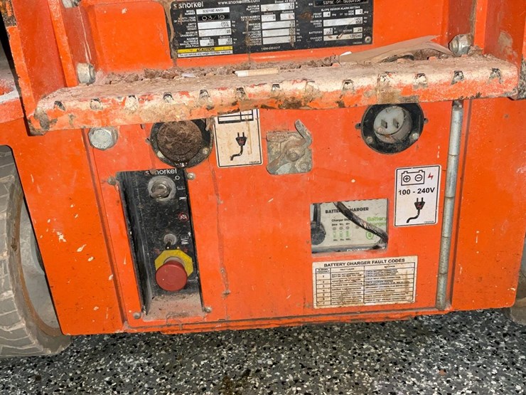 #415-•-2019-snorkel-19'-scissor-lift-image-2