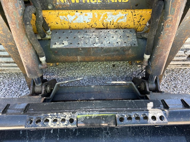 new-holland-c232-image-10