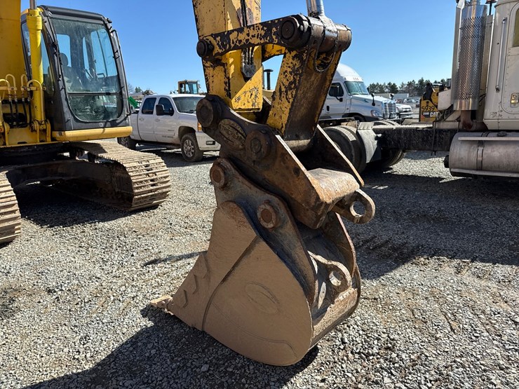 new-holland-eh160-image-12