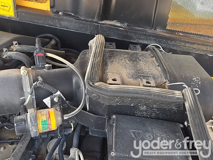 2017-jcb-510-56-image-50