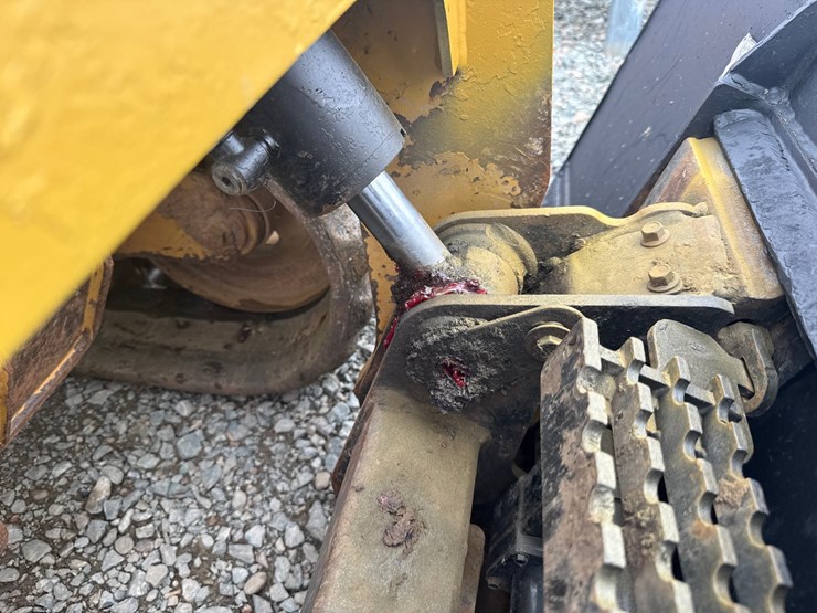 2017-caterpillar-279d-image-13