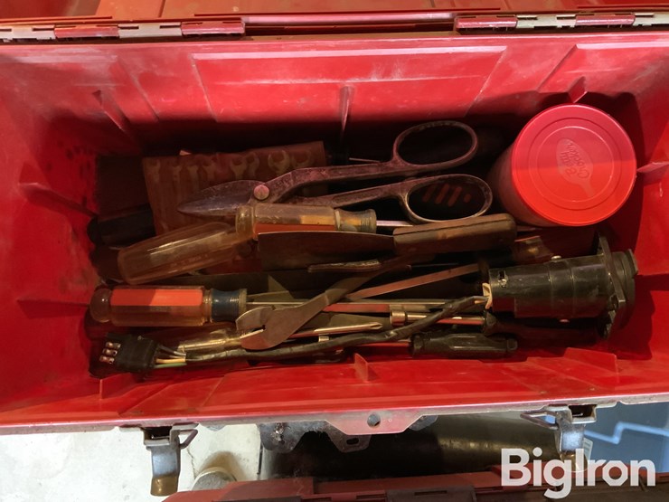 toolboxes-with-tools-image-6