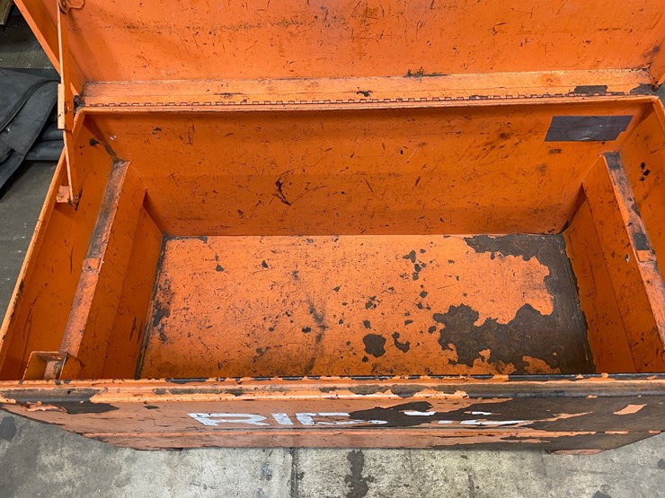 #2573-•-ridgid-job-box-(columbia-heights,-mn)-image-2