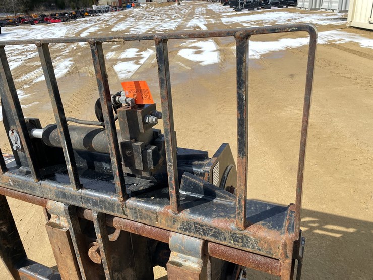 #7553-•-jlg-g5-telehandler-mast-and-forks-image-4