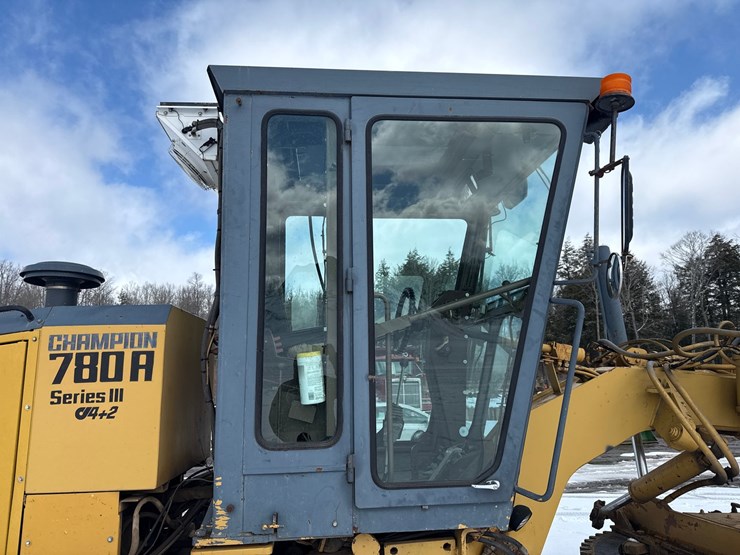 2019-champion-780a-image-20