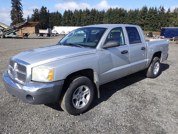 2005-dodge-dakota-image-1