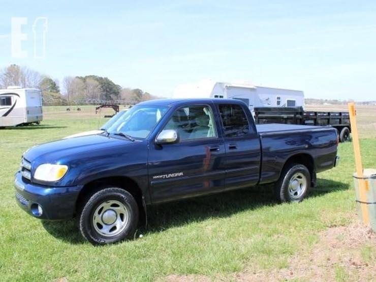 2003-toyota-tundra-image-1