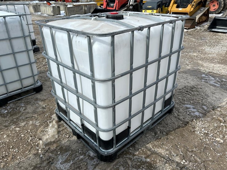 water-tank-tote-image-4