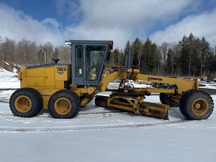 2019-champion-780a-image-6