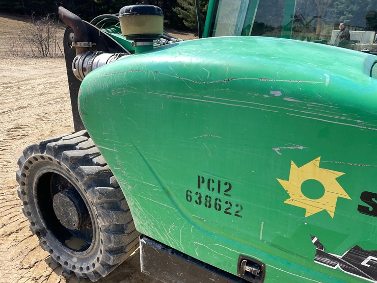 2014-jlg-g5-18a-image-11