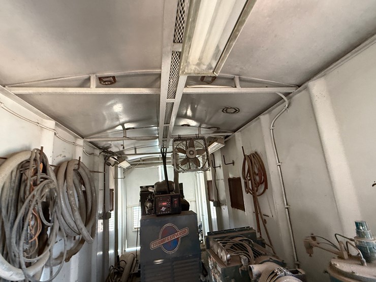 detroit-series-60-14l-665-hp-420kw-generator-&-air-compressor-house,-skidded-image-12