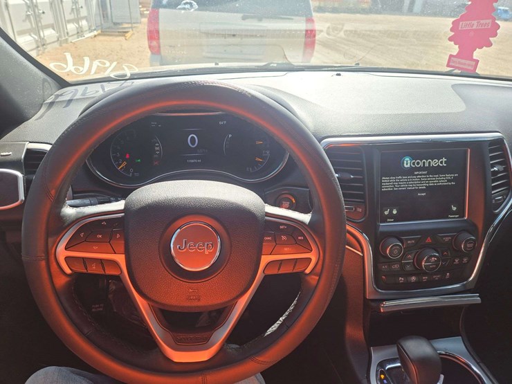 2018-jeep-grand-cherokee-limited-image-10