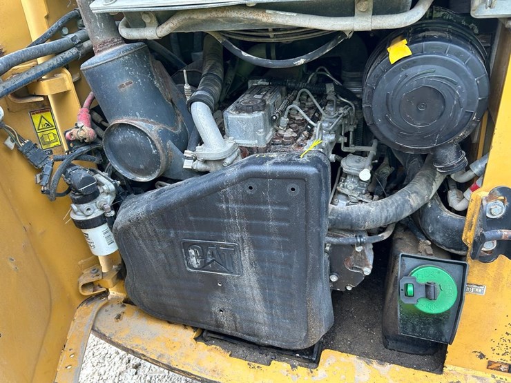 caterpillar-256c-image-14