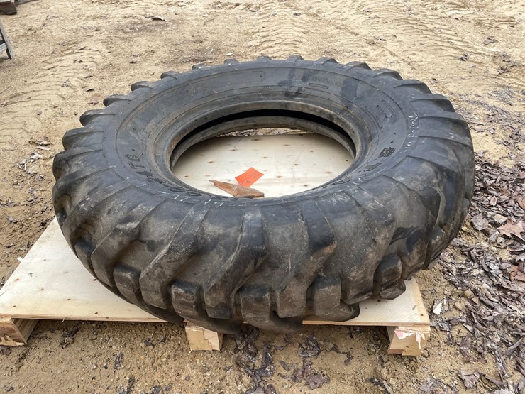 #7544-•-sta-brand-telehandler-tire-image-1
