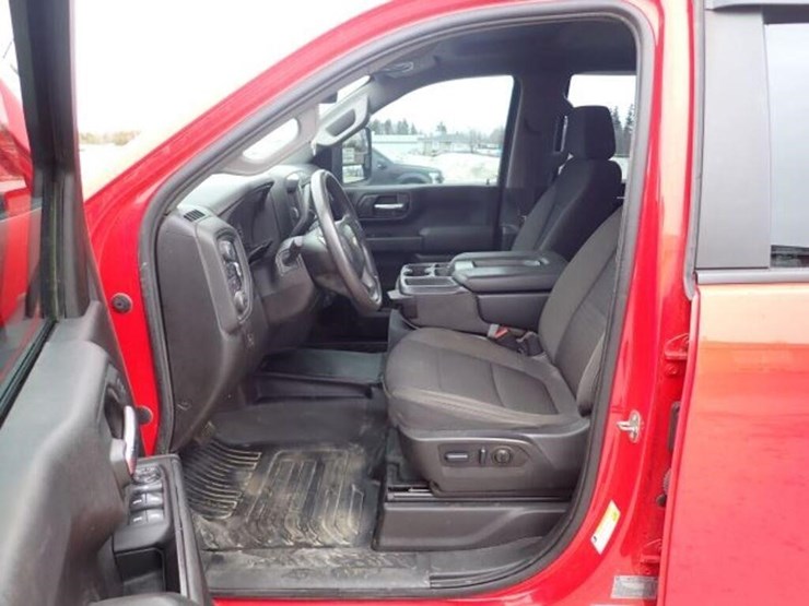 2022-chevrolet-2500hd-image-14