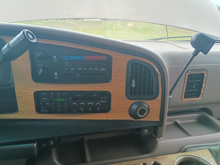 1992-ford-e150-image-44