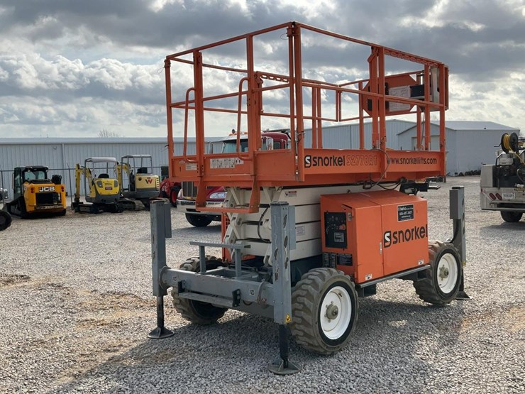 #400-•-2017-snorkel-4wd-rough-terrain-27'-scissor-lift-image-6