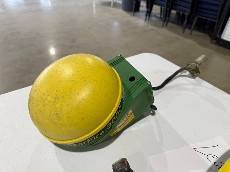 john-deere-3000-image-1