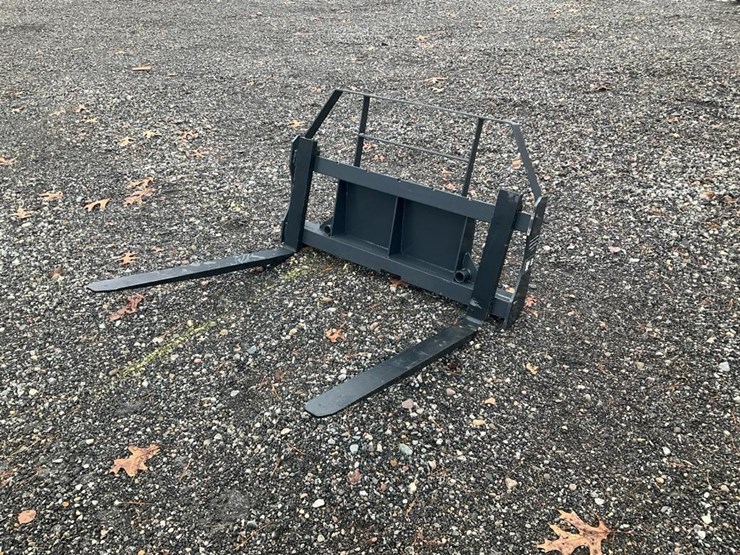 #1394-•-unused-land-honor-mini-skid-steer-forks-image-1