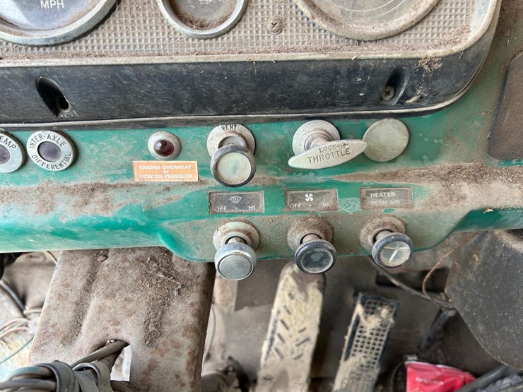 1983-caterpillar-3208-image-25