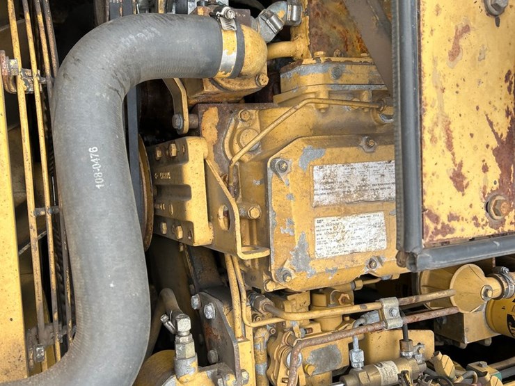 caterpillar-ap-1055b-image-35