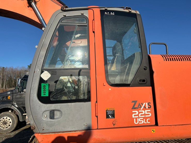 2021-hitachi-zx225-image-58