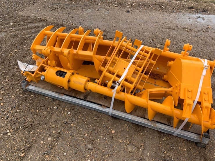 compact-excavator-attachments-image-4