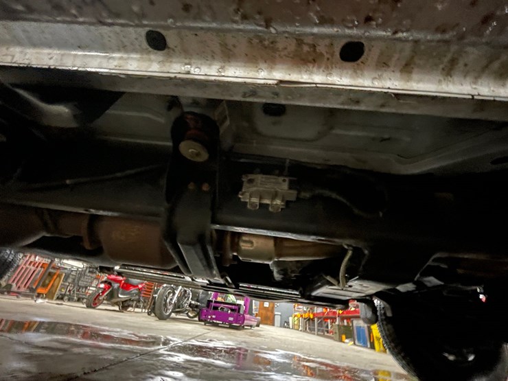 2012-dodge-3500-image-86