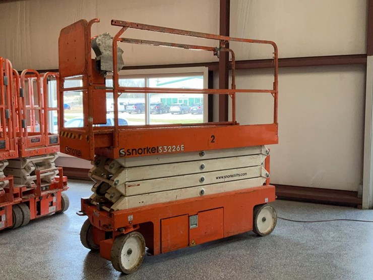 #404-•-2019-snorkel-26'-scissor-lift-image-4