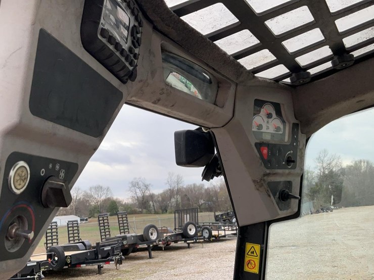 2021-jcb-215-image-16