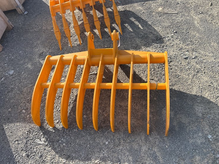 caterpillar-307-image-1