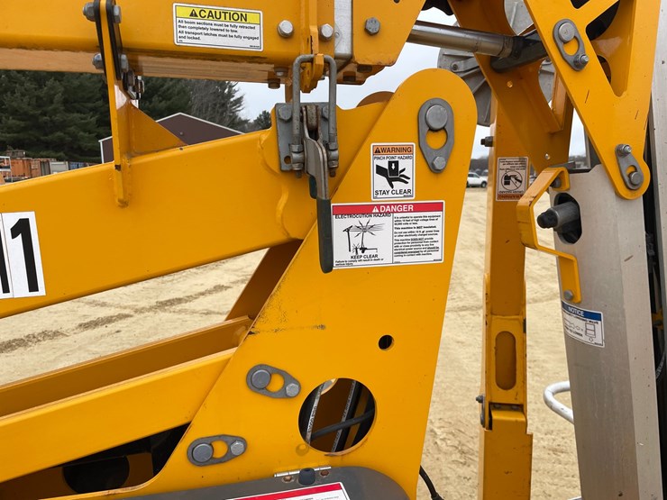 #7512-•-(m-1)-2021-haulotte-3522a-electric-towable-man-lift-image-19