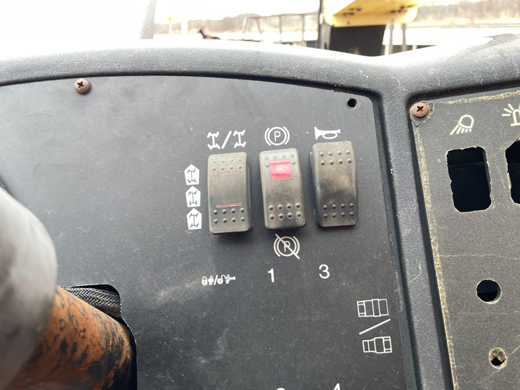 2013-jlg-g6-42a-image-51