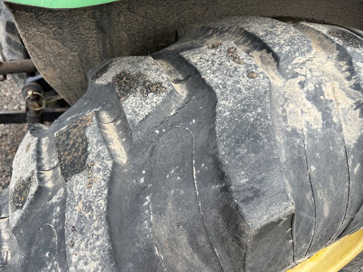 john-deere-4120-image-58