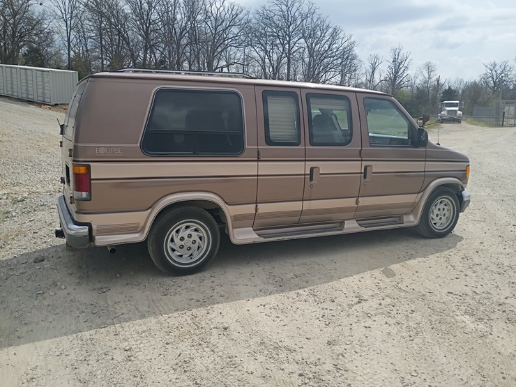 1992-ford-e150-image-10