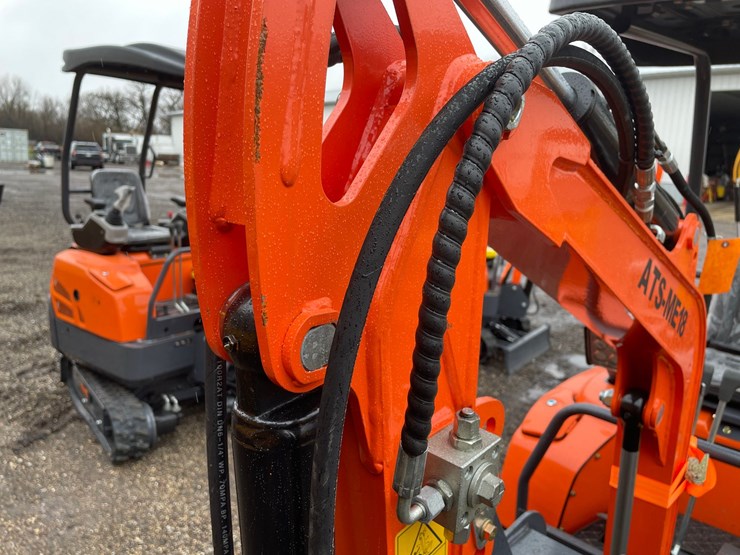 #3295-•-2026-ats-me18-mini-excavator-image-9