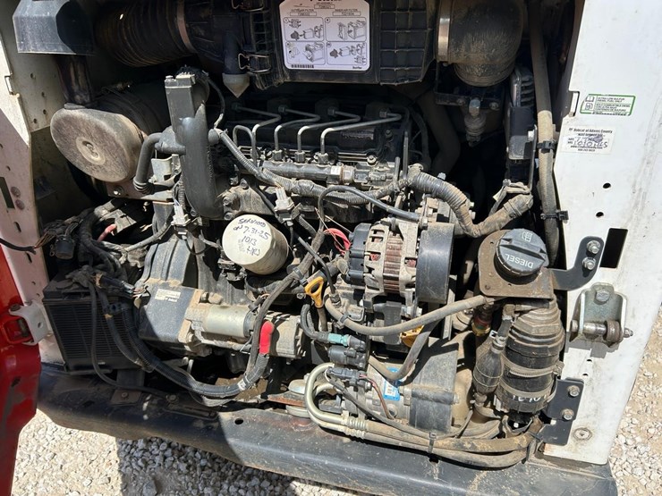 2019-bobcat-t590-image-15