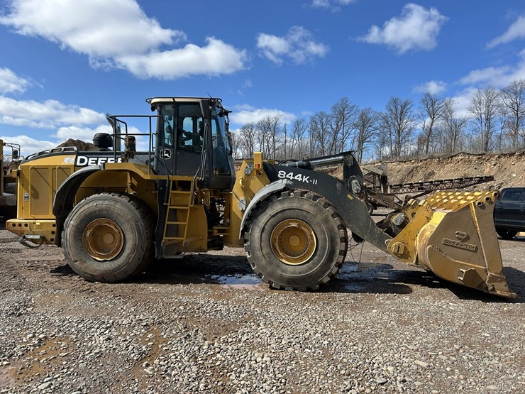 2012-deere-844k-image-6