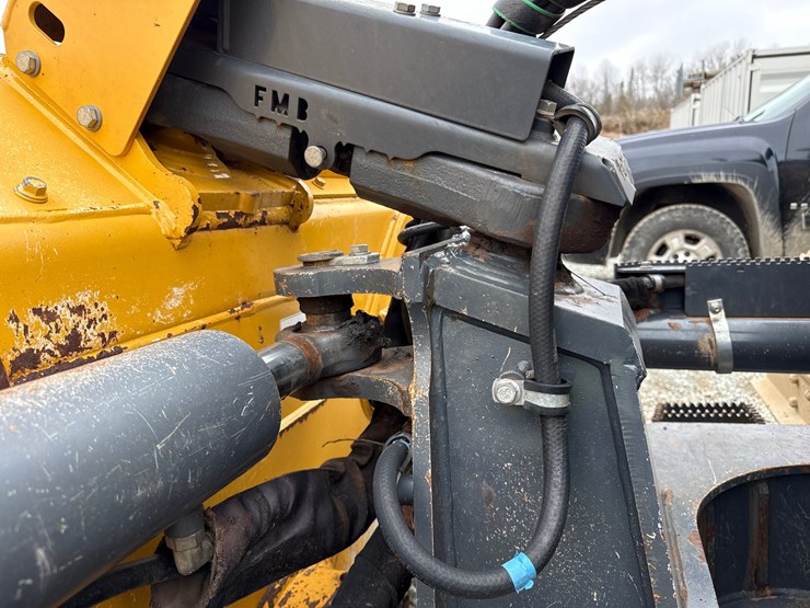 deere-700k-lgp-image-17