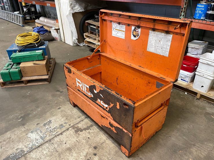 #2573-•-ridgid-job-box-(columbia-heights,-mn)-image-1