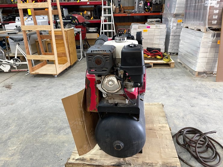 #7556-•-north-star-30-gallon-air-compressor-image-4