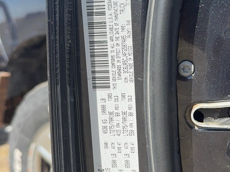 2015-dodge-2500-image-27