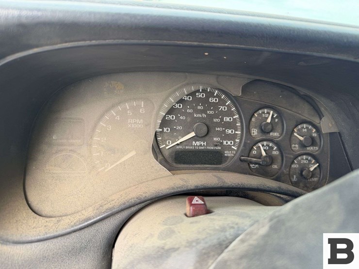 2002-chevrolet-silverado-1500-image-29