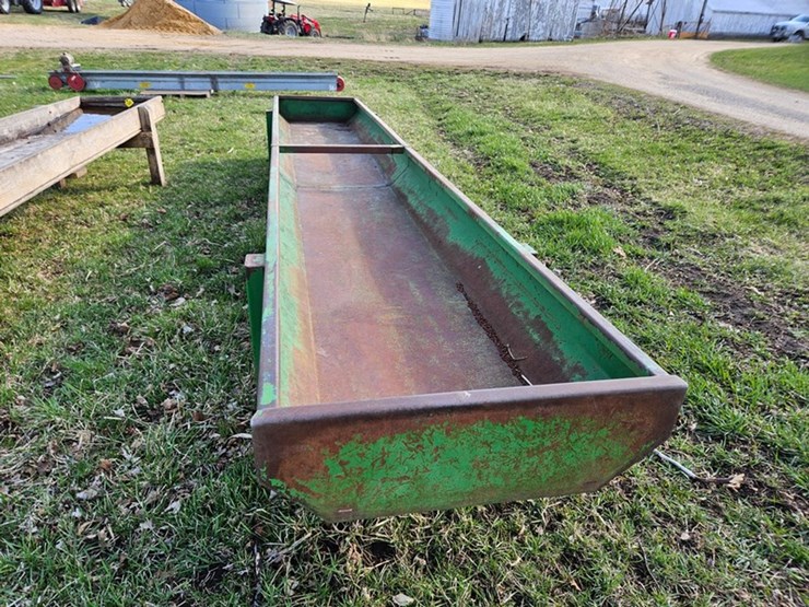 #547-•-20'-steel-feed-bunk-image-6