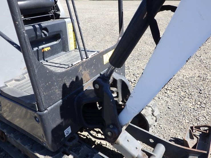 bobcat-hydraulic-excavator-image-25