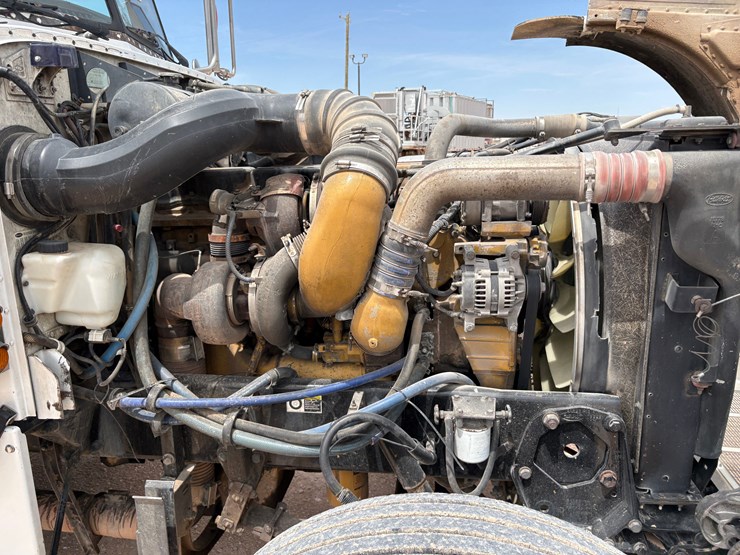 2006-peterbilt-379-image-10